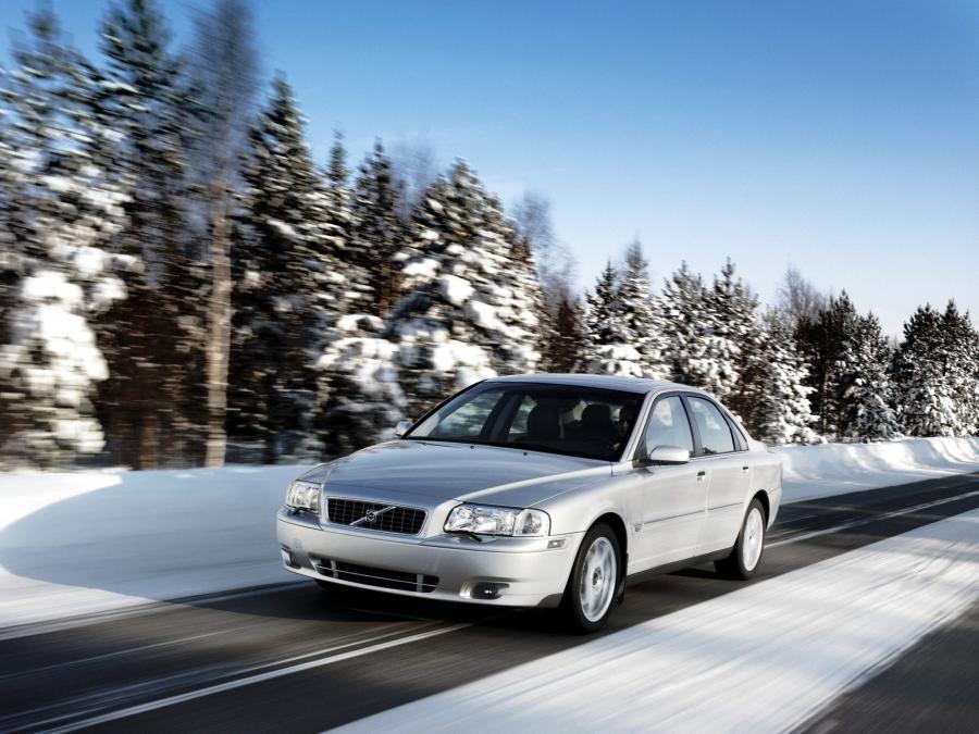  Volvo S80 2003 года  (фото 18 из 31)